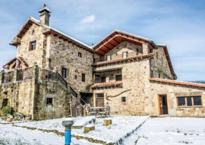 El albergue La casa de Gándara con nieve